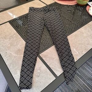 PINK small leggings patterned black and white